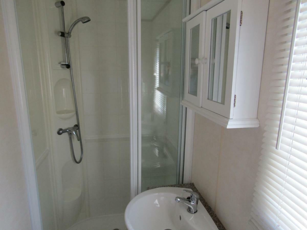 Fenlake Holiday Accommodation Metheringham エクステリア 写真